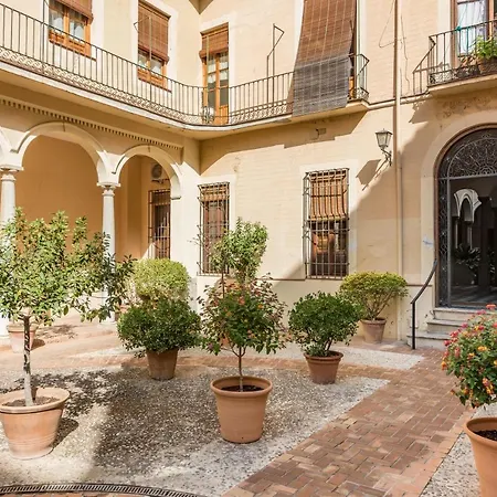 Patios De Garcia Lorca * グラナダ